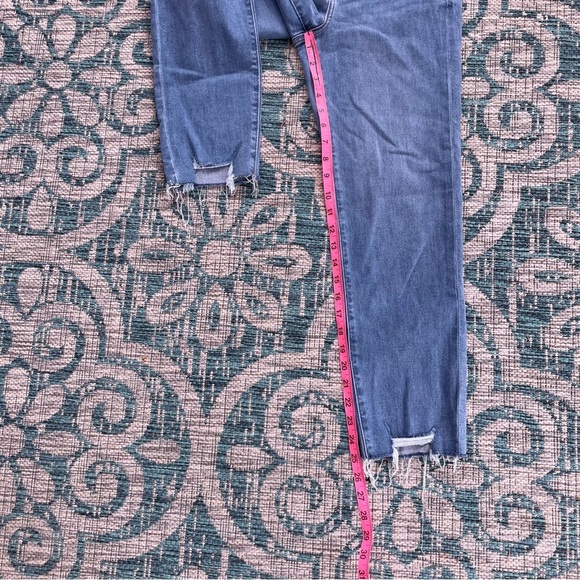 Express Super High Waisted Ripped Raw Step Hem‎ Supersoft Mom Jeans - Picture 11 of 11